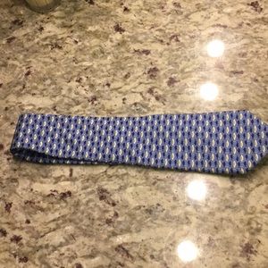 Vineyard Vines fish tie. Blue